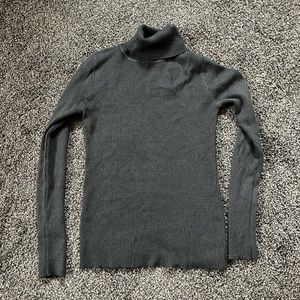 Grey Turtleneck ribbed top